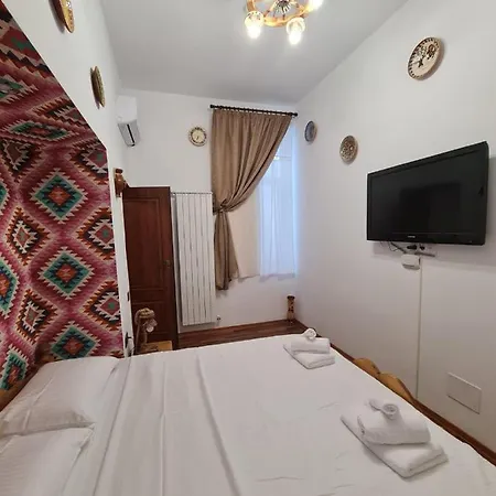 City Home Apartment *